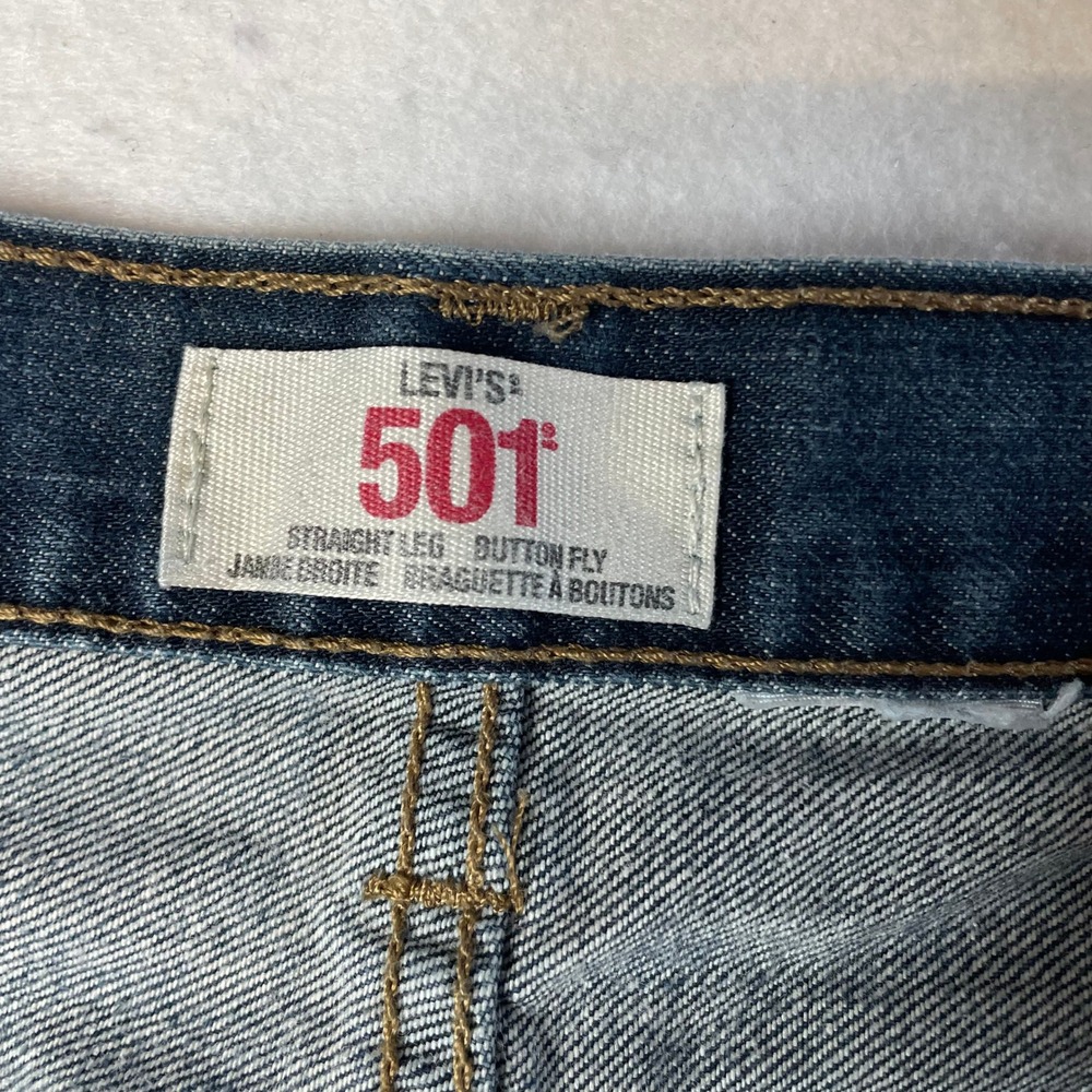 Levi's 501 Straight Leg Jeans Mens W34 L32 Blue Button Fly Denim - Picture 8 of 9